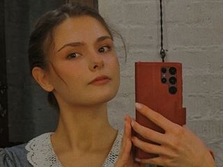 hot chatroom HelenaBerkheimer