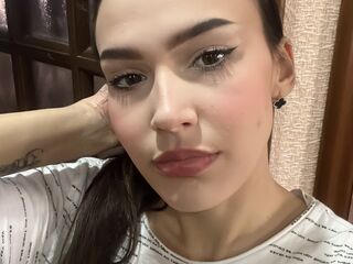 naughty cam girl masturbating with dildo IlonaMasker