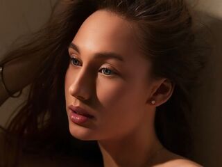 hot striptease web cam IlseSchain