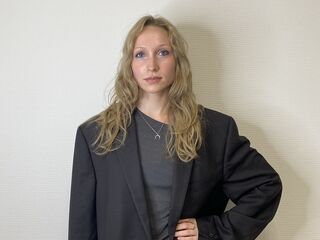 cam slut picture IrinaVelzeboer