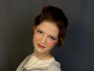 camwhore masturbating with vibrator IrisKemp