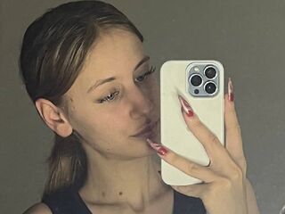 fingering girl webcam  KarisaKalscheuer