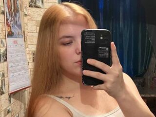 cam girl fingering pussy KarrieAnesi