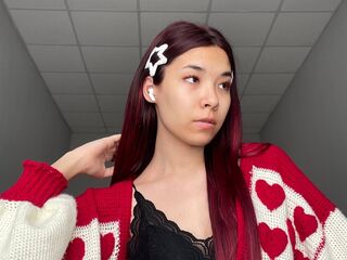 camgirl fingering shaved pussy KimKlaverly