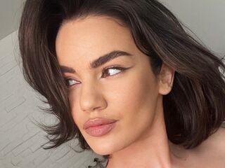 adultcam picture KiraAngella