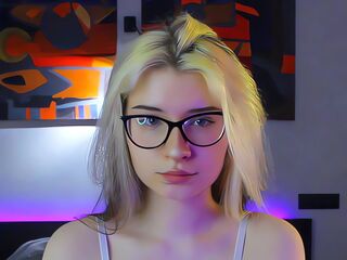 hot live cam KiraSerene