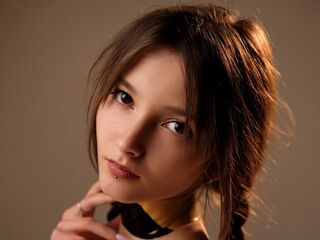 girl shaving pussy KlaraWinett