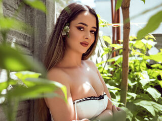 topless webcamgirl LaceyDover