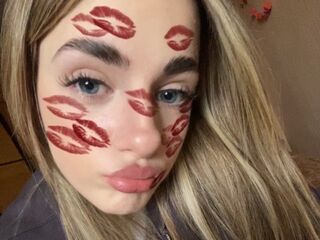 fingering camwhore LatoyaMaccarino