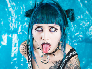 naked webcamgirl photo LaurentMeadows