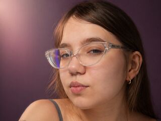 cam girl fingering pussy LaviniaSele
