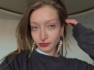hot cam girl fingering shaved pussy LaylaMoores
