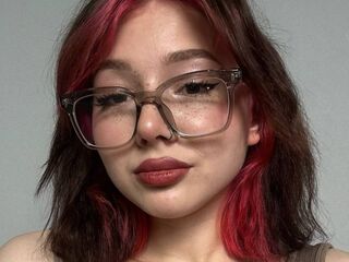 camgirl playing with sextoy LessyGrayce