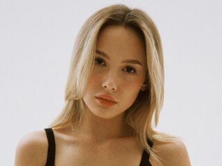 naughty camgirl fingering pussy LeticiaTso