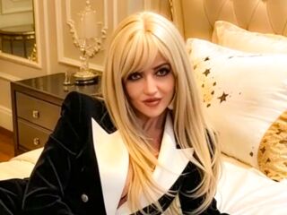 live webcam model LexieSellene