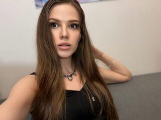 camgirl masturbating with sex toy LilaGomes