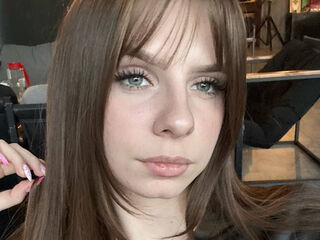 naked girl with webcam fingering LoiseHarington