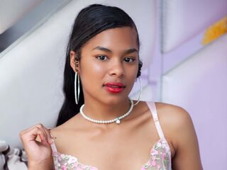 cam slut chat room LucyLarz