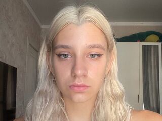 hot strip tease webcam LynelleDome