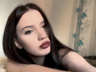 naked camgirl masturbating with dildo MadelineMendes