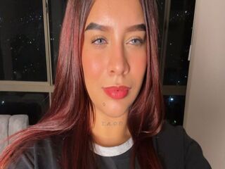 shaved pussy cam MaidyIsaza