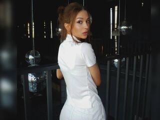 naked camgirl photo MarielScharpf