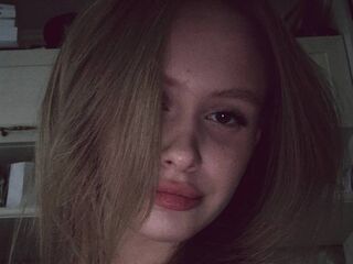 hot cam girl masturbating with dildo MaryJohnsson