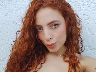 camgirl masturbating with sex toy MaryLivia