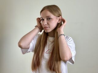 hot sex cam MaudBasil