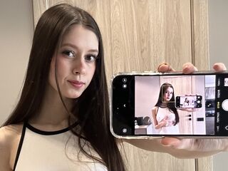 naked camgirl MelissaMelis