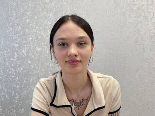 naked webcamgirl photo MiaLifa