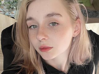 cam girl playing with sextoy MiaMerek