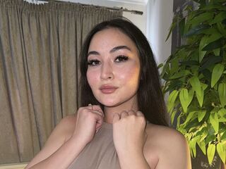 camgirl masturbating with vibrator MilaYumi