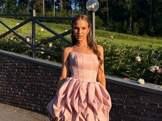 nude webcamgirl pic MirianaFarris