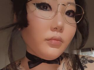 masturbating webcamgirl MorgueBerry