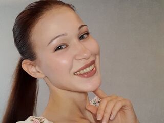 naked webcam girl photo MyriamBlasengame