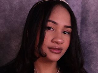 closeup web cam NicolleMari