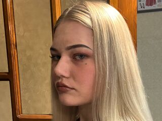 naughty camgirl NicolynMoore