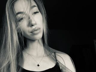 camgirl sexchat NikkiTenerovich