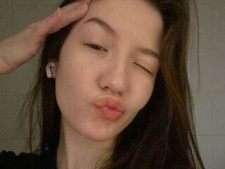 topless camgirl NoemiMeservy