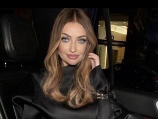 free live chatroom NoraVelvet
