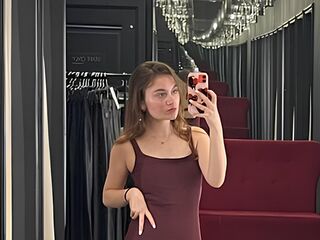 fingering girl chat OdelynBreed