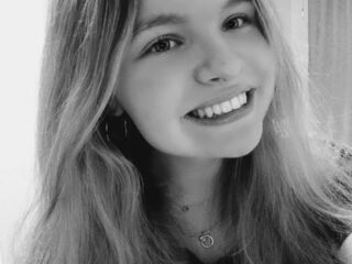 camwhore masturbating with dildo OneidaWinnike