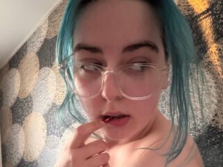 topless camgirl PixieJones