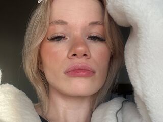 hot cam RenitaKoo