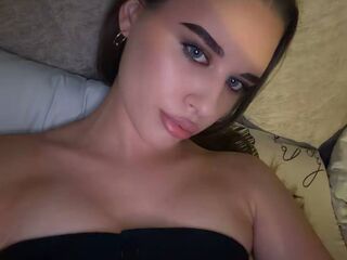 webcamgirl chatroom RhiannonJumper