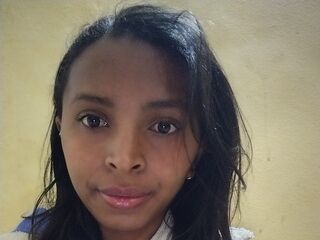 livecam RinahBrooks