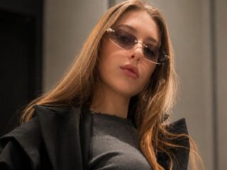 fingering girl webcam  RosamondLaich