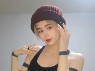live sex cam RoxannCobio