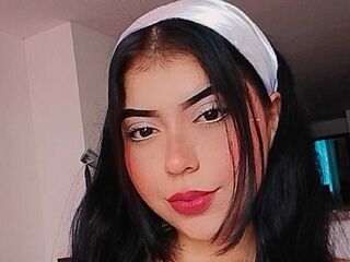 fingering webcamgirl SalomeKio